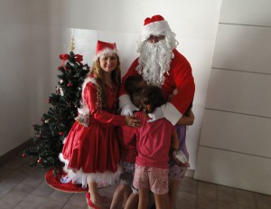 Prefeitura de Paulo Afonso Instituições da Rede Socioassisstencial receberam a visita do Papai e da Mamãe Noel