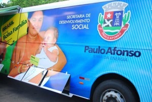 Unidade Móvel do  Bolsa Família  chega à área  rural