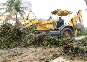Prefeitura retira baronesas do Balneário Prainha