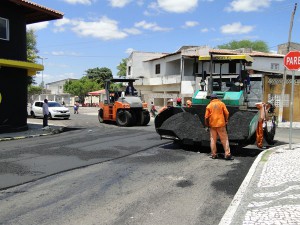 Prefeitura de Paulo Afonso Avenidas do centro da cidade recebem recapeamento asfáltico