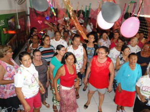 Discoteca Nostálgica comemora o Março Mulher no CRAS BTN II