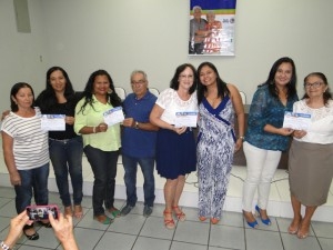 Concluintes do curso básico de Informática da Melhor Idade recebem certificados