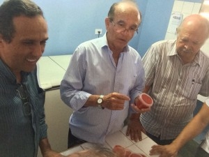 Prefeito de Paulo Afonso visita Casa de Corte e Costura e Fábrica de Doce da Lagoa do Rancho