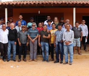 Prefeito visita comunidade do Sítio do Lúcio