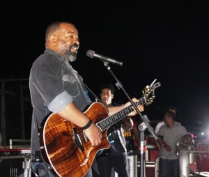Marcha para Jesus leva evangélicos às ruas de Paulo Afonso