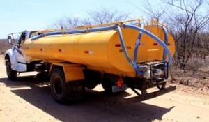 Secretaria de Agricultura credencia veículos para abastecimento de água