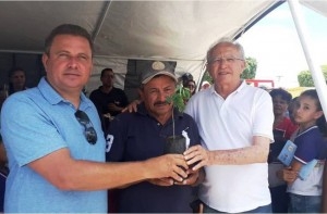 Prefeito Luiz de Deus prestigia evento de preservação ambiental no povoado Riacho