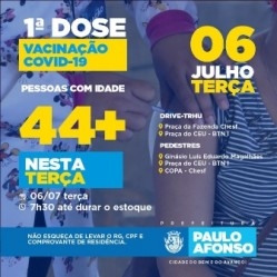 Vacinação contra a covid 19 para pessoas a partir dos 44 anos acontece nesta terça 6