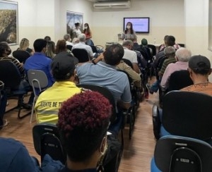 Seduc realiza reunião com representantes de escolas e entidades sobre o desfile da emancipação que acontece em 28 de julho