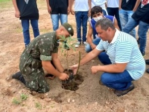 Esporte missa lançamento do Arborômetro e plantio de árvores nativas fazem parte da abertura da Semana do Meio Ambiente