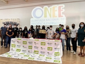 Prefeitura de Paulo Afonso Alunos que participaram da Olimpíada Nacional de Eficiência Energética ONEE recebem medalhas e brindes