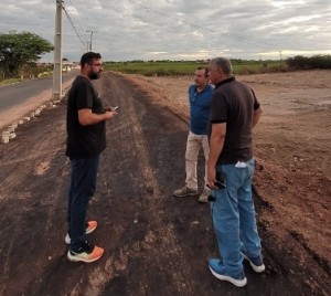 f76bc53c5f48b218d05f3f12f6d1capajpg Prefeitura de Paulo Afonso Duas águas pista para pedestres e ciclistas começa a receber camadas de asfalto e Marcondes acompanha serviço