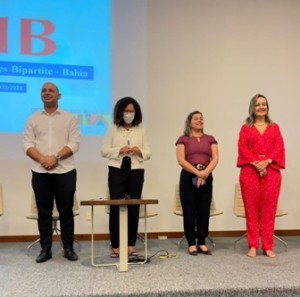 Em reunião ordinária da CIB, Cintia Rosena faz parte da mesa diretora representando os municípios de grande porte