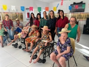 Moradores da Casa de Repouso São Vicente de Paulo tiveram tarde animada com festa junina