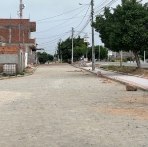 Bairro Rodoviário e canteiro da BA 210 do BTN até a Polícia Rodoviária Federal recebem benfeitorias
