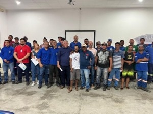 Marcondes reúne-se com agentes de limpeza pública, fala sobre benefícios para a categoria e novo plano de ação da coleta de lixo