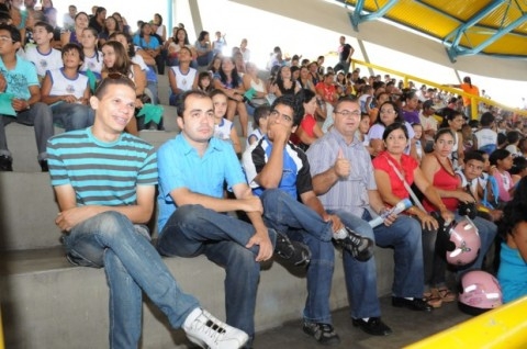 Entrega de Kits Escolares e Lançamento do Programa Educação