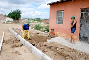 Bairro Prainha é contemplado com saneamento básico e calçamento