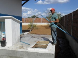 Prefeitura de Paulo Afonso leva água para povoado Macambira