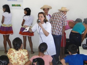Prefeitura de Paulo Afonso Cozinha Comunitária comemora São João com forró e palestra educativa