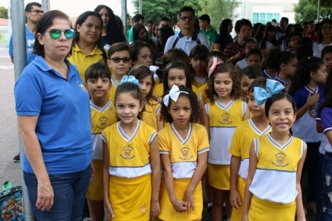 Semana da Independência  Hasteamento de bandeiras
