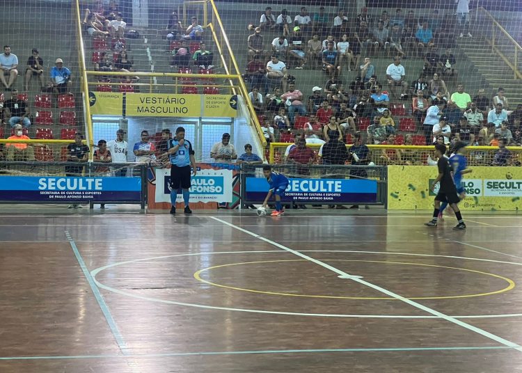 Desfile de abertura e bons jogos marcaram a abertura da Liga Futsal 2023