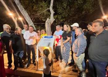 Com a presença de grande público, Orla do Capuxú é entregue em clima de festa neste domingo (31)