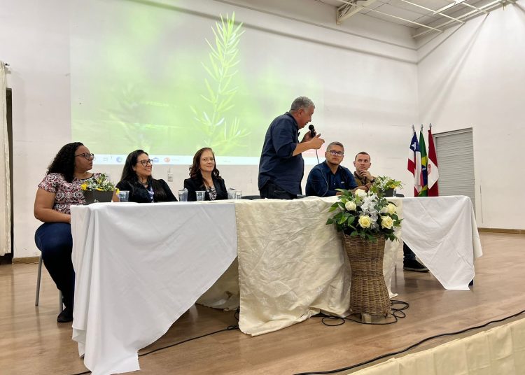 Alunos do EJA são contemplados com mais cursos profissionalizantes em parceria com o Senai