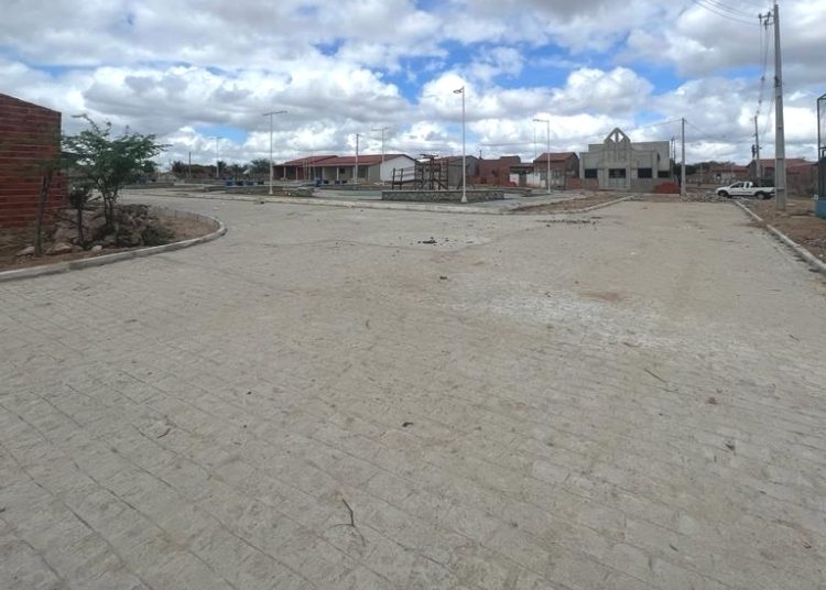 Calçamento segue no Marina França e oferta mais dignidade para a comunidade