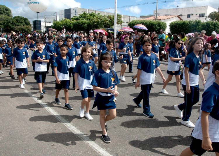Desfile de 65 anos Emancipação Política