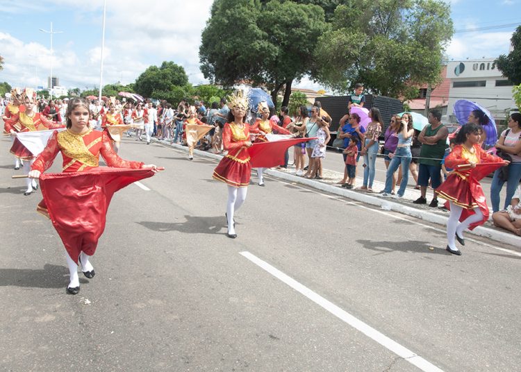 Desfile de 65 anos Emancipação Política