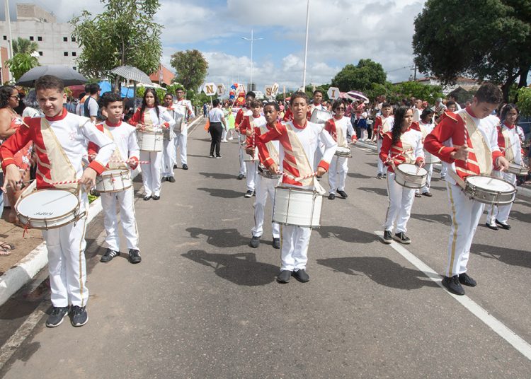 Desfile de 65 anos Emancipação Política