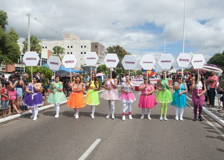 Desfile de 65 anos Emancipação Política