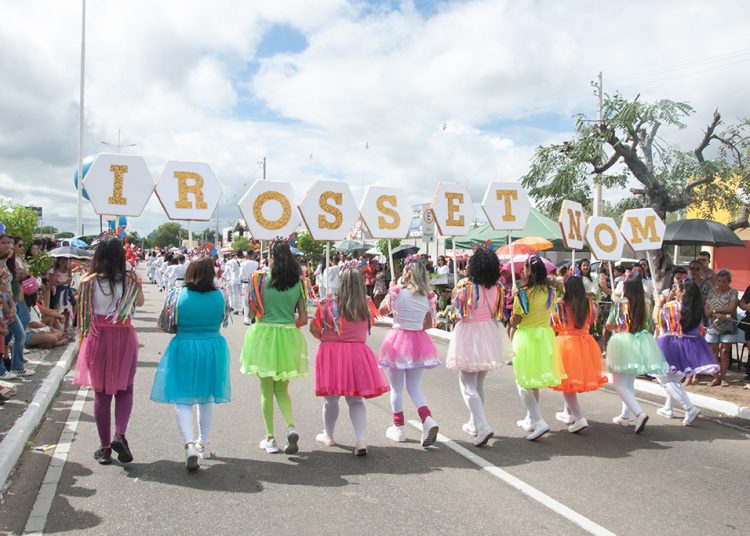 Desfile de 65 anos Emancipação Política