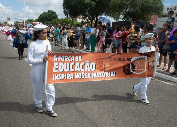 Desfile de 65 anos Emancipação Política