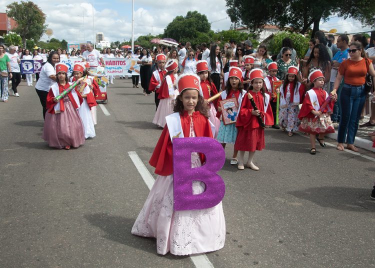 Desfile de 65 anos Emancipação Política
