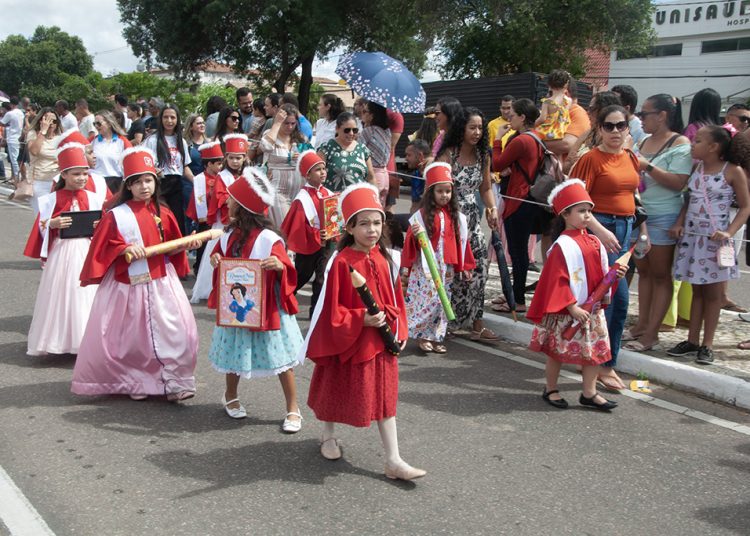 Desfile de 65 anos Emancipação Política