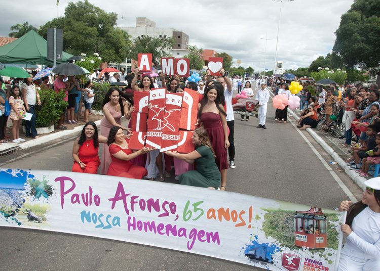 Desfile de 65 anos Emancipação Política