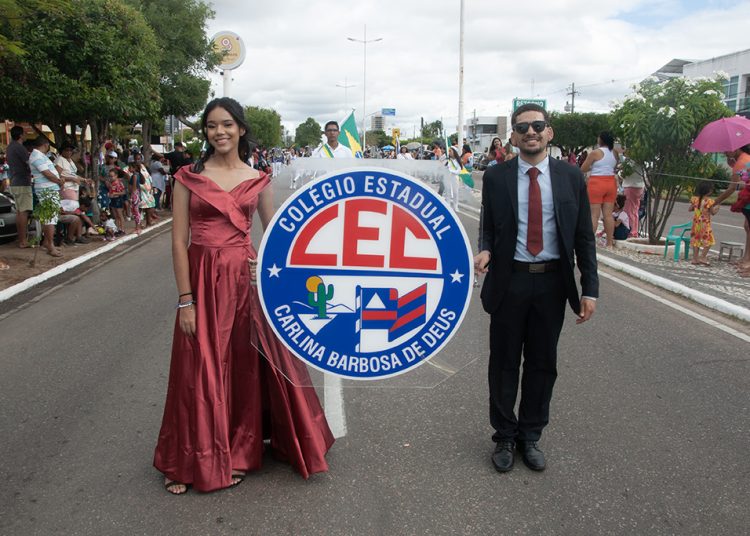 Desfile de 65 anos Emancipação Política