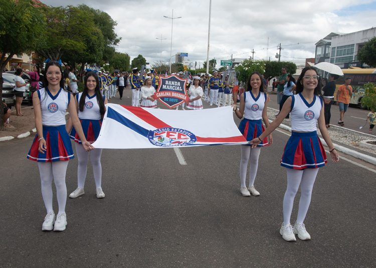 Desfile de 65 anos Emancipação Política