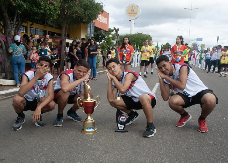 Desfile de 65 anos Emancipação Política