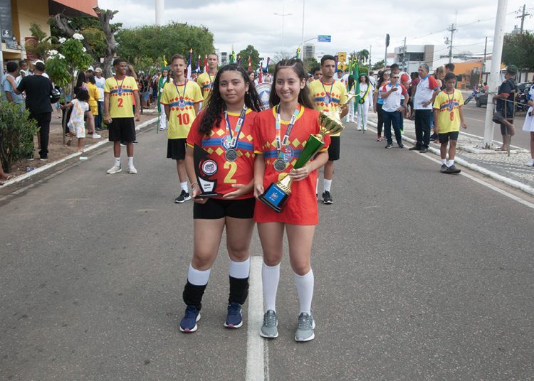 Desfile de 65 anos Emancipação Política