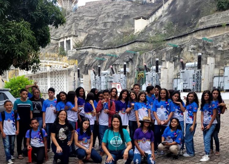 PROJETO MINHA RAIZ 01 Prefeitura de Paulo Afonso Projeto Paulo Afonso Minha Raiz contempla alunos da Escola Raimundo Toledo