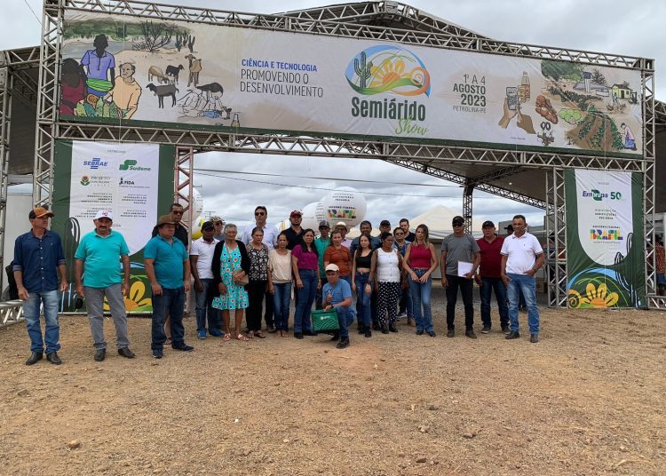 Prefeitura apóia participação de 40 produtores na 10ª edição do Semiárido Show