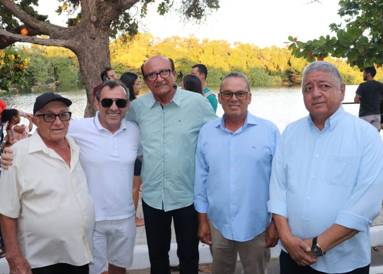Entrega da Orla do Capuxu