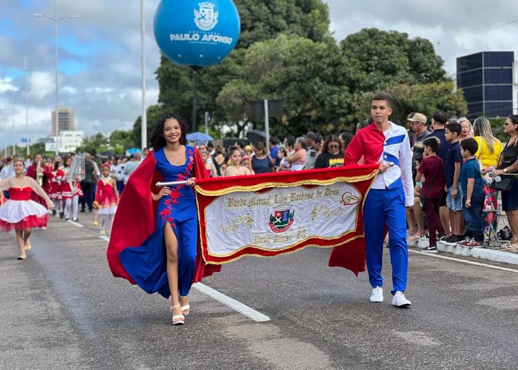 Desfile de 65 anos Emancipação Política