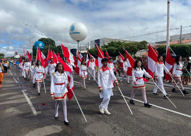 Desfile de 65 anos Emancipação Política