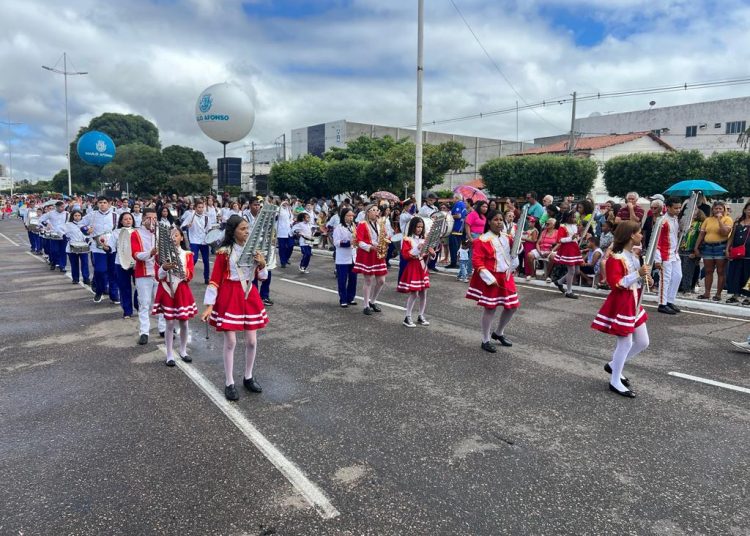 Desfile de 65 anos Emancipação Política