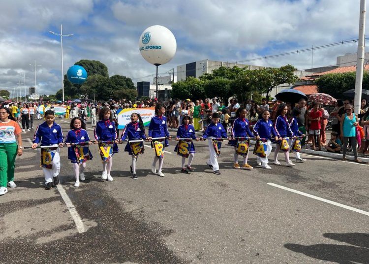 Desfile de 65 anos Emancipação Política