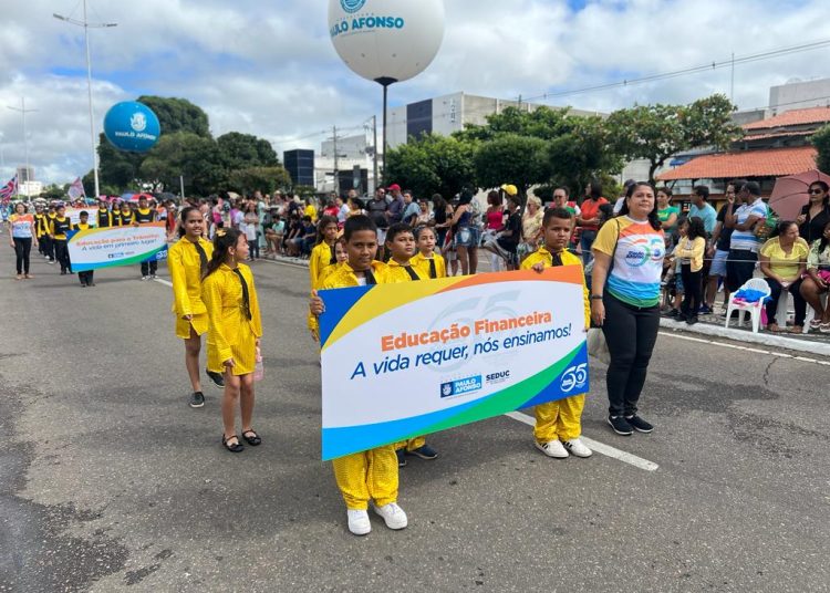 Desfile de 65 anos Emancipação Política